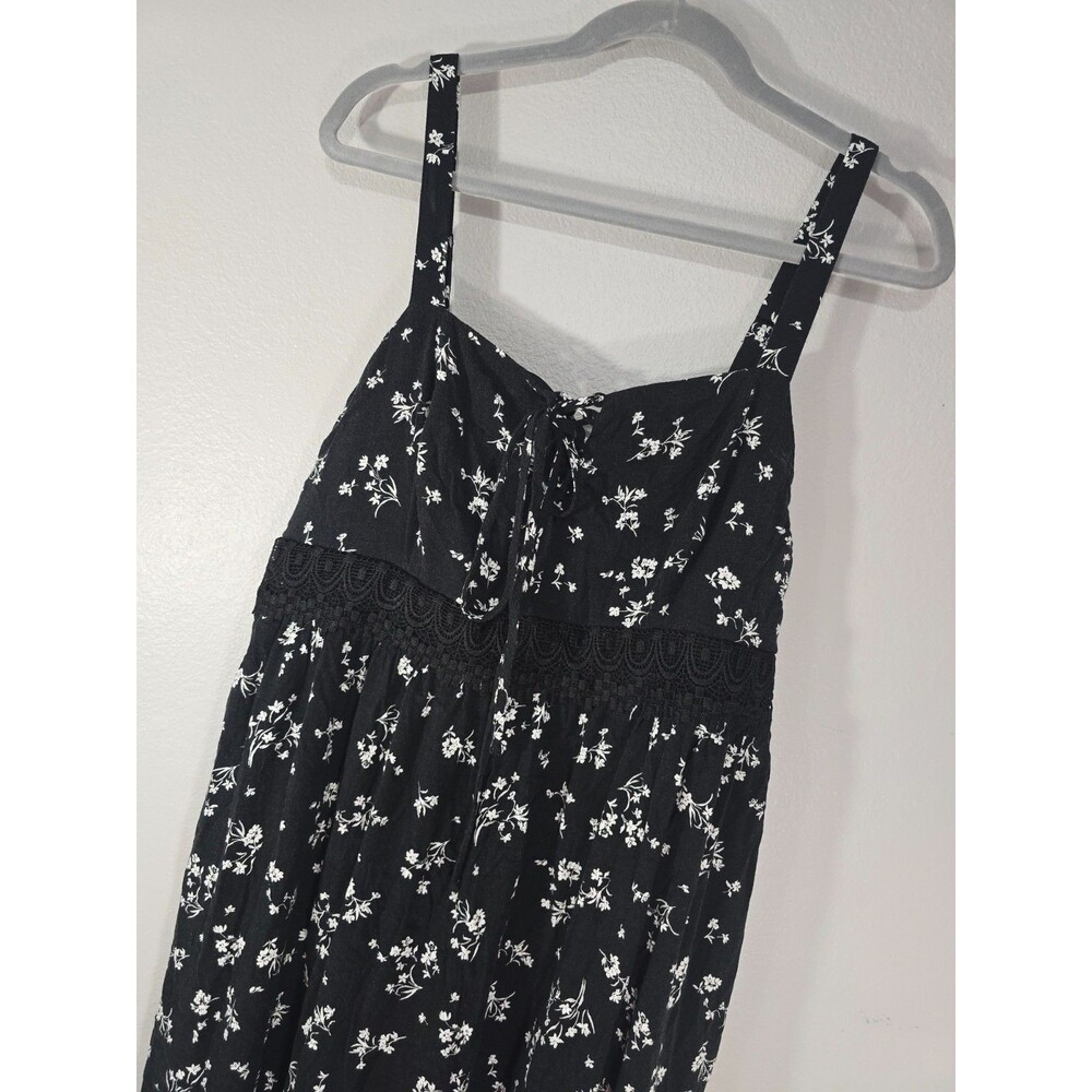 Torrid  Maxi Lace-Up Dress Black & White Floral Boho Cottagecore Size 1 1x BL - Picture 3 of 8